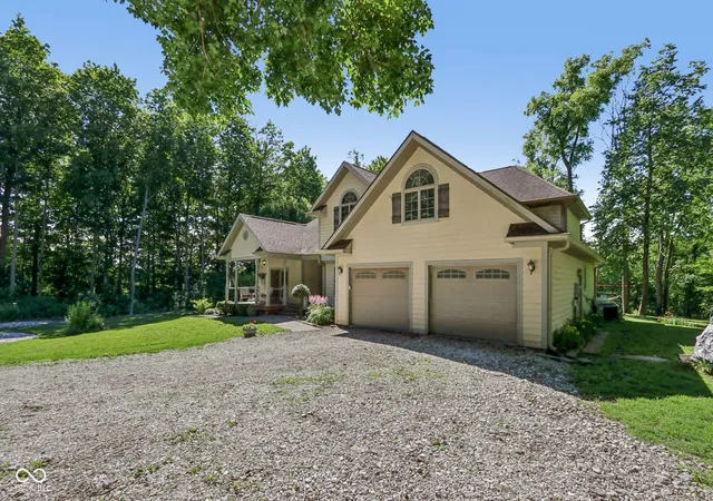 Photo 3 of Single family home for sale at 397 E 1650 North, Summitville, IN 46070 | MLS# 22108112 | Listing updated on 2026-09-21