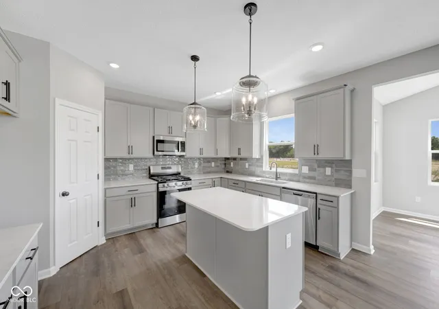 Photo 4 of Single family home for sale at 10033 Rosalee Dr, Noblesville, IN 46060 | MLS# 22108273 | Listing updated on 2026-09-29