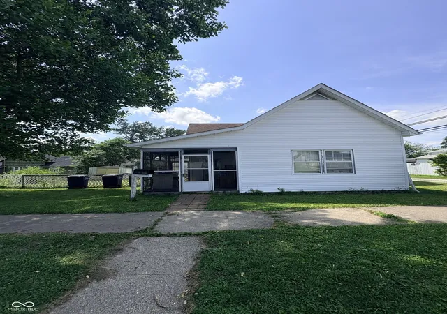Photo 1 of Single family home for sale at 214 S 10th Street, Elwood, IN 46036 | MLS# 22108423 | Listing updated on 2026-09-11