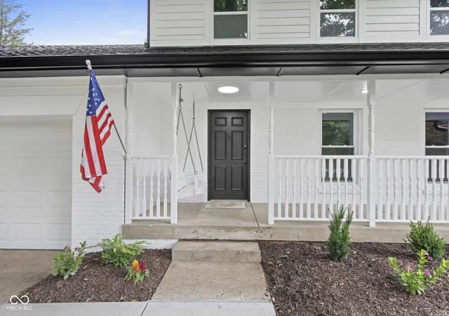 Photo 3 of Single family home for sale at 710 W Southport Rd, Indianapolis, IN 46217 | MLS# 22108442 | Listing updated on 2026-10-05