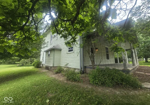 Photo 2 of Single family home for sale at 1193 W County Rd 125 S, Greencastle, IN 46135 | MLS# 22108449 | Listing updated on 2026-09-21