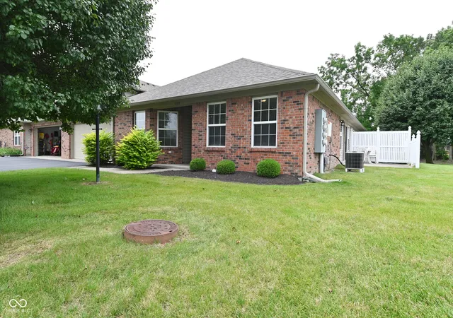Photo 2 of Condo for sale at 6033 Carriage Cor, Indianapolis, IN 46237 | MLS# 22108747 | Listing updated on 2026-10-07
