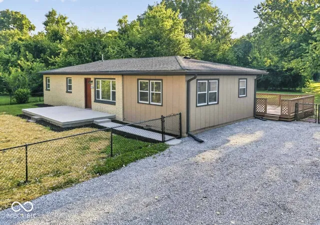 Photo 3 of Single family home for sale at 1325 N Wittfield St, Indianapolis, IN 46229 | MLS# 22108803 | Listing updated on 2026-09-29