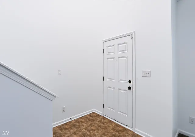 Photo 4 of Sale Pending at 4818 Ladywood Blf, Indianapolis, IN 46226 | MLS# 22108808 | Listing updated on 2026-10-20