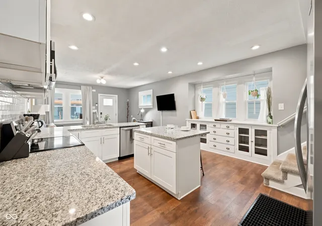 Photo 3 of Single family home for sale at 1526 S East St, Indianapolis, IN 46225 | MLS# 22108809 | Listing updated on 2026-10-25