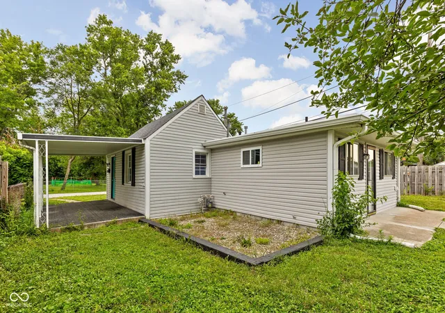 Photo 2 of Single family home for sale at 2207 Albany St, Indianapolis, IN 46203 | MLS# 22108829 | Listing updated on 2026-09-10