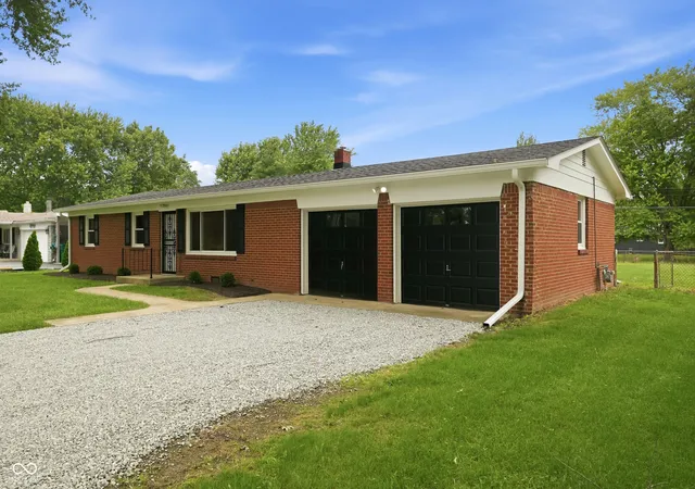 Photo 3 of Single family home for sale at 10628 E County Rd 100 S, Indianapolis, IN 46231 | MLS# 22108849 | Listing updated on 2026-09-15