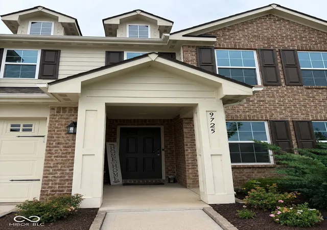 Photo 3 of Single family home for sale at 9725 Pica Dr, Fishers, IN 46040 | MLS# 22108951 | Listing updated on 2026-09-12