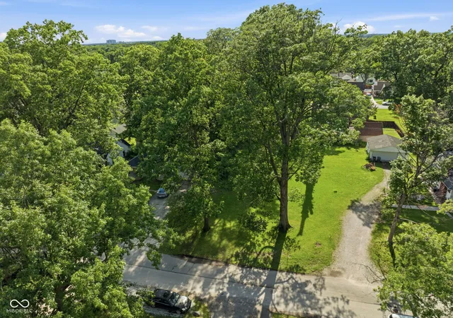 Photo 3 of Sale Pending at 3634 N Gladstone Ave, Indianapolis, IN 46218 | MLS# 22109177 | Listing updated on 2026-09-21