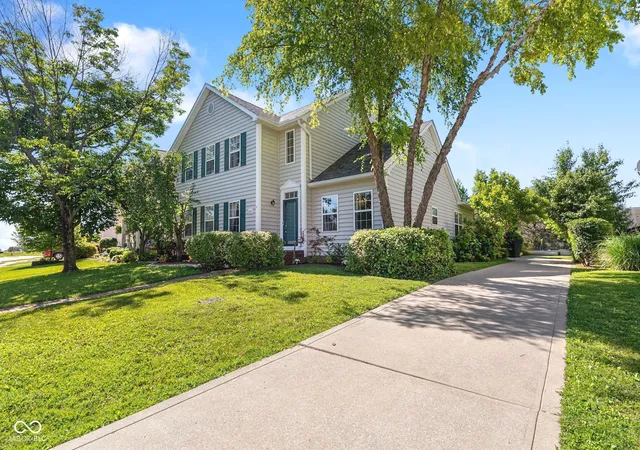 Photo 2 of Single family home for sale at 6521 E Coal Blf Ct, Camby, IN 46113 | MLS# 22109197 | Listing updated on 2026-09-21