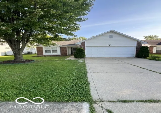 Photo 1 of Single family home for sale at 5915 Brookville Lake Dr, Indianapolis, IN 46254 | MLS# 22109280 | Listing updated on 2026-09-21