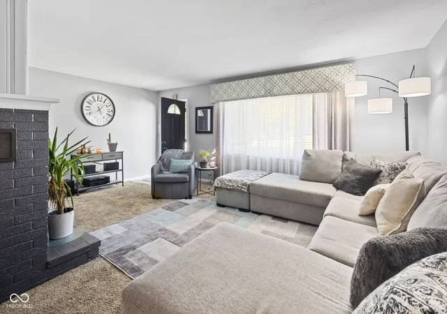 Photo 2 of Single family home for sale at 801 N 10th Street, Noblesville, IN 46060 | MLS# 22109712 | Listing updated on 2026-09-21