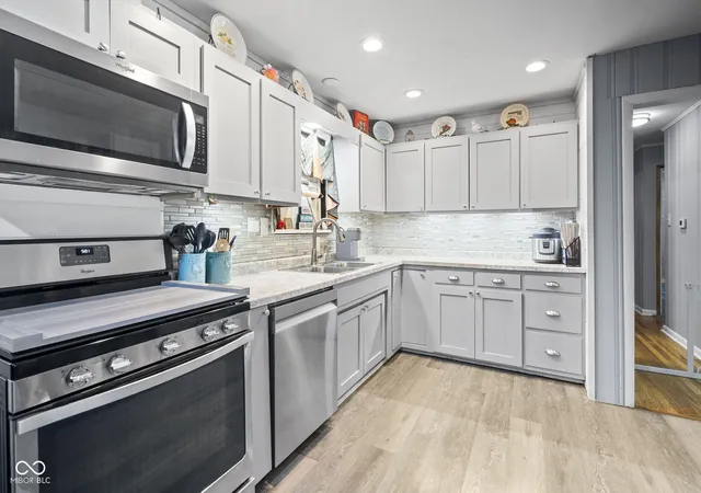 Photo 4 of Single family home for sale at 801 N 10th Street, Noblesville, IN 46060 | MLS# 22109712 | Listing updated on 2026-09-21