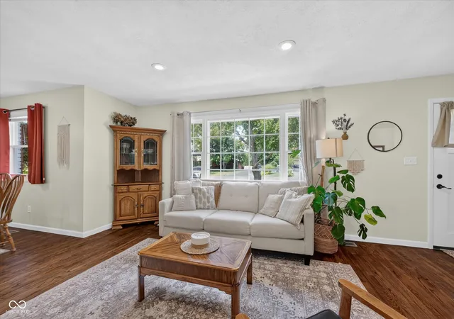 Photo 4 of Single family home for sale at 7341 W Sacramento Dr, Greenfield, IN 46140 | MLS# 22110001 | Listing updated on 2026-09-24