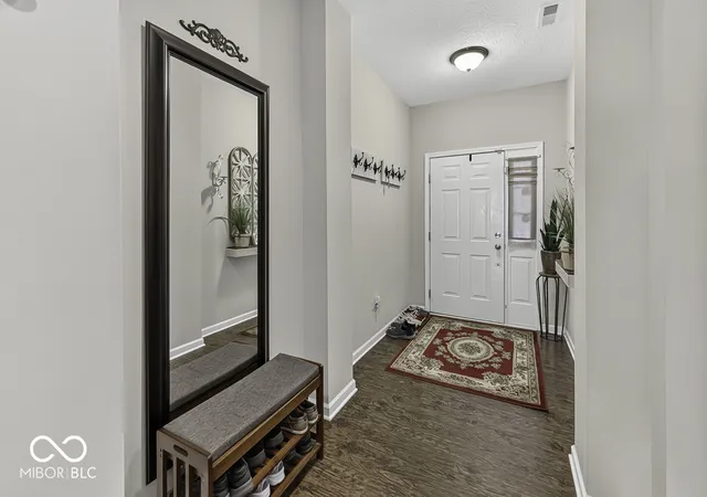 Photo 3 of Single family home for sale at 1242 Northcraft Ct, Franklin, IN 46131 | MLS# 22110021 | Listing updated on 2026-09-10