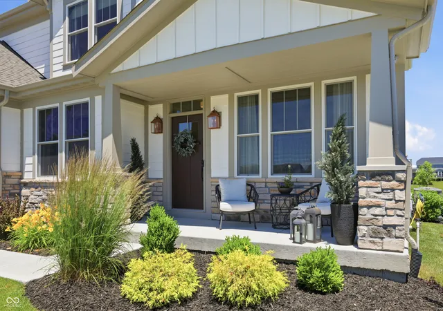 Photo 3 of Single family home for sale at 19949 Chatham Green Dr, Westfield, IN 46074 | MLS# 22110071 | Listing updated on 2026-09-30