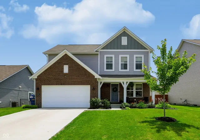 Photo 1 of Sale Pending at 5521 Woods Pointe Dr, Mc Cordsville, IN 46055 | MLS# 22110181 | Listing updated on 2026-09-22