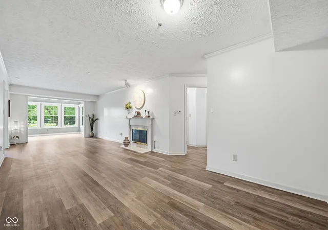 Photo 4 of Condo for sale at 7601 Newport Bay Dr #110, Indianapolis, IN 46240 | MLS# 22110203 | Listing updated on 2026-10-26
