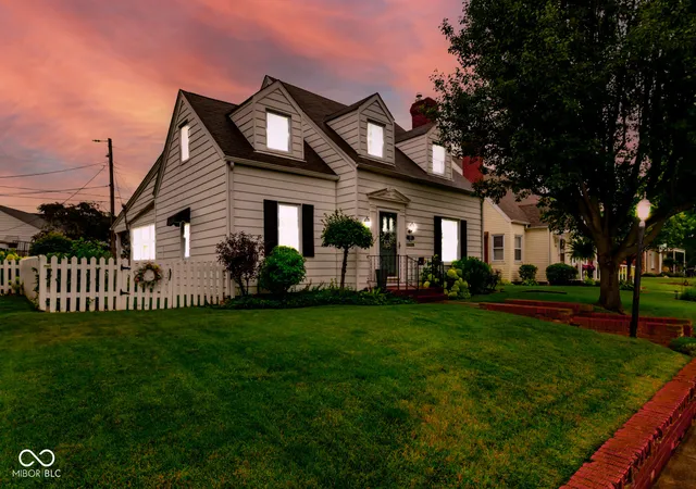 Photo 2 of Sale Pending at 414 Carter Blvd, Seymour, IN 47274 | MLS# 22110212 | Listing updated on 2026-09-10