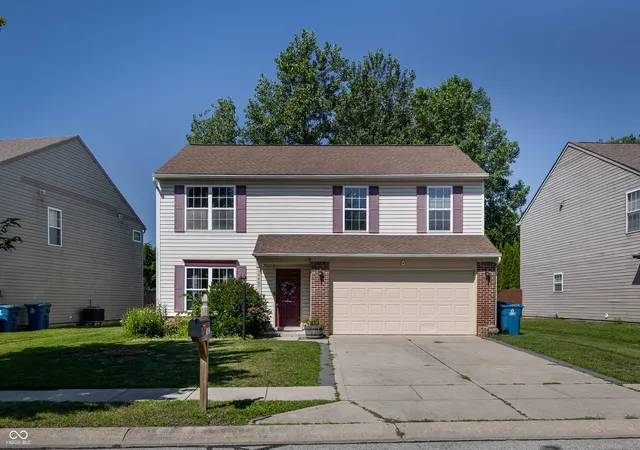 Photo 1 of Single family home for sale at 15427 Outside Trl, Noblesville, IN 46060 | MLS# 22110372 | Listing updated on 2026-10-06