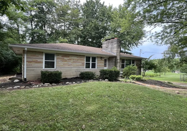 Photo 1 of Sale Pending at 3806 S Emerson Ave, Indianapolis, IN 46203 | MLS# 22110457 | Listing updated on 2026-09-22