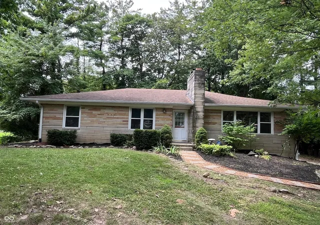 Photo 3 of Sale Pending at 3806 S Emerson Ave, Indianapolis, IN 46203 | MLS# 22110457 | Listing updated on 2026-09-22