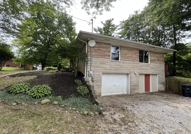 Photo 3 of Sale Pending at 3806 S Emerson Ave, Indianapolis, IN 46203 | MLS# 22110457 | Listing updated on 2026-09-22