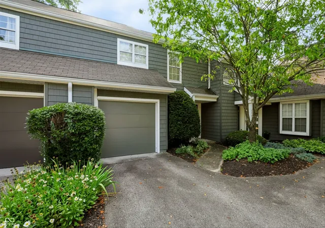 Photo 2 of Condo for sale at 7725 Harbour Isle, Indianapolis, IN 46240 | MLS# 22110522 | Listing updated on 2026-09-23