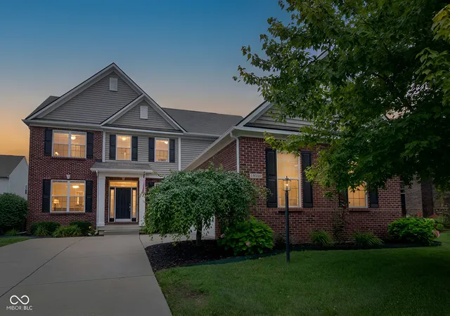Photo 3 of Single family home for sale at 12330 Twyckenham Dr, Fishers, IN 46037 | MLS# 22110567 | Listing updated on 2026-09-24