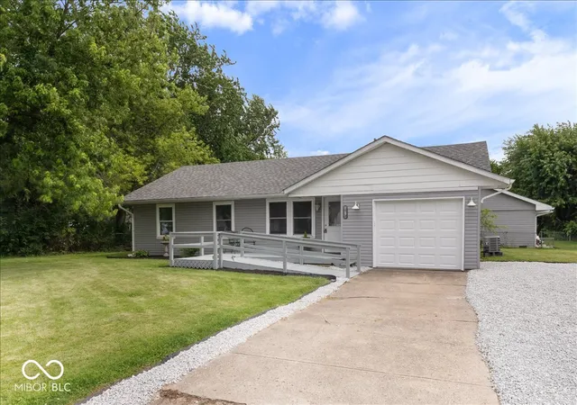 Photo 2 of Sale Pending at 1918 W Balsam Ct, Anderson, IN 46011 | MLS# 22110587 | Listing updated on 2026-09-25