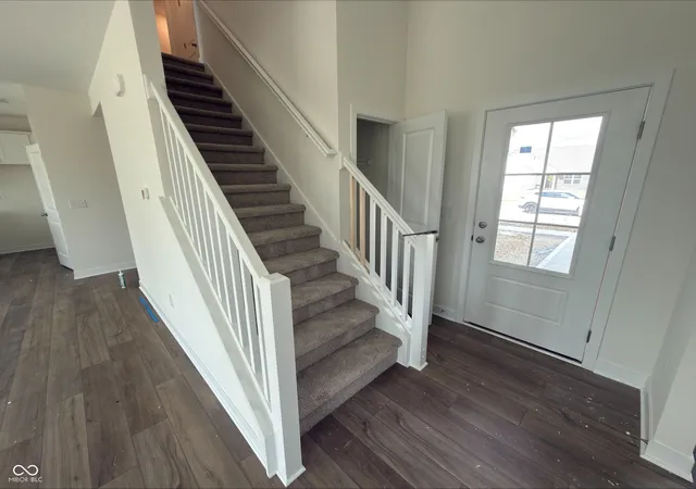 Photo 3 of Sale Pending at 1233 Pegasus Dr, Franklin, IN 46131 | MLS# 22110629 | Listing updated on 2026-09-28