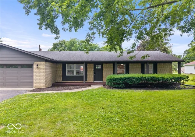Photo 2 of Single family home for sale at 66 Plainview, Avon, IN 46123 | MLS# 22110669 | Listing updated on 2026-09-15