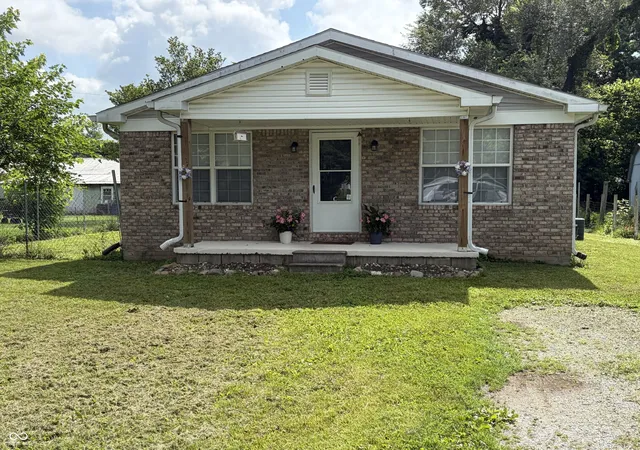 Single family home for sale at 929 S Grant St, Martinsville, IN 46151 | MLS# 22110723 | Listing updated on 2026-09-15