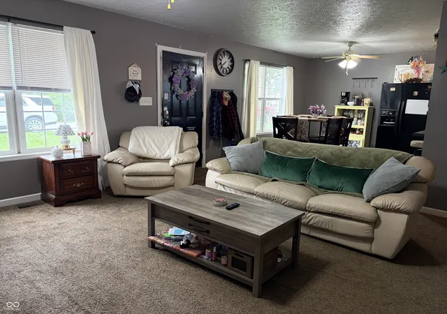Photo 3 of Single family home for sale at 929 S Grant St, Martinsville, IN 46151 | MLS# 22110723 | Listing updated on 2026-09-15