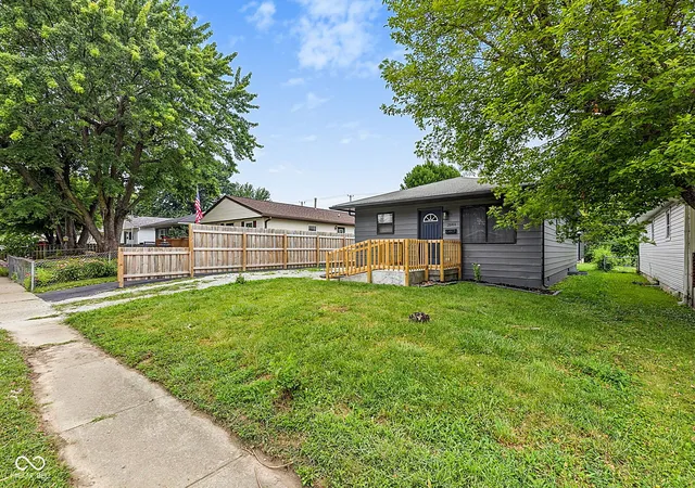 Photo 2 of Sale Pending at 2844 Dietz St, Indianapolis, IN 46203 | MLS# 22110790 | Listing updated on 2026-09-13