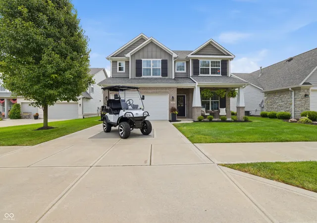 Photo 4 of Single family home for sale at 2373 Somerset Cir, Franklin, IN 46131 | MLS# 22110882 | Listing updated on 2026-09-28