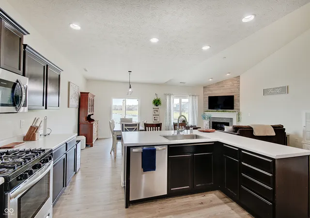 Photo 1 of Single family home for sale at 8727 Stoddard Ln, Indianapolis, IN 46217 | MLS# 22110987 | Listing updated on 2026-09-22