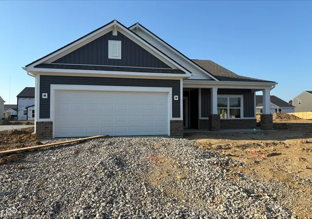 Photo 2 of Single family home for sale at 685 Braxton St, Trafalgar, IN 46181 | MLS# 22111024 | Listing updated on 2026-09-11