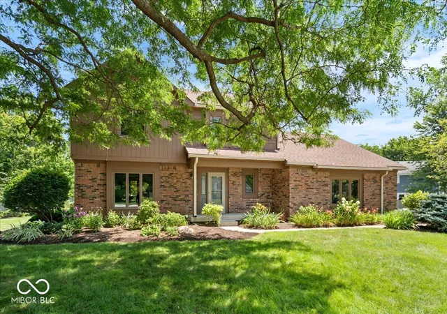 Photo 2 of Single family home for sale at 13749 Langley Ct, Carmel, IN 46032 | MLS# 22111171 | Listing updated on 2026-09-10