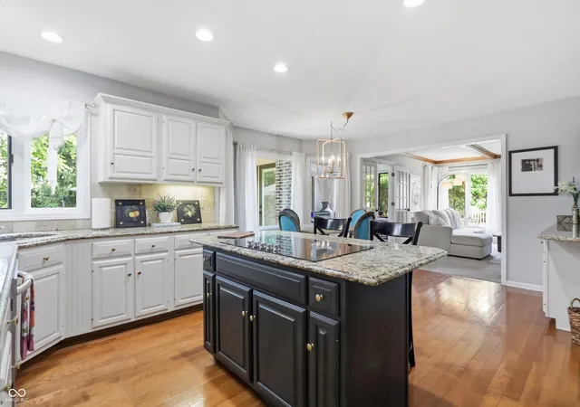 Photo 4 of Single family home for sale at 5118 Huntington Dr, Carmel, IN 46033 | MLS# 22111304 | Listing updated on 2026-09-24