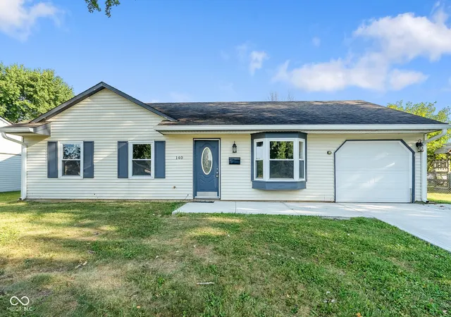 Photo 1 of Sale Pending at 140 Brentwood Ln, Whiteland, IN 46184 | MLS# 22111444 | Listing updated on 2026-09-26