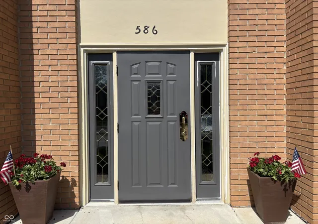 Photo 3 of Condo for sale at 586 Hunters Dr #APT D, Carmel, IN 46032 | MLS# 22111639 | Listing updated on 2026-09-10