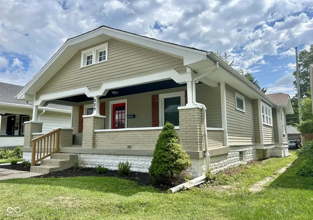 Photo 2 of Single family home for sale at 829 N Chester Ave, Indianapolis, IN 46201 | MLS# 22111946 | Listing updated on 2026-10-06