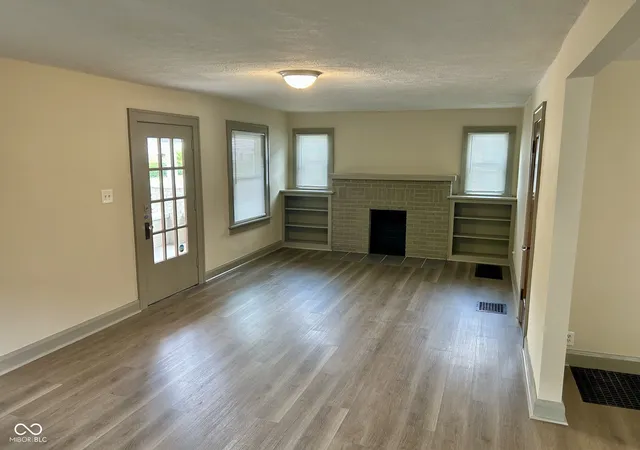Photo 4 of Single family home for sale at 829 N Chester Ave, Indianapolis, IN 46201 | MLS# 22111946 | Listing updated on 2026-10-06