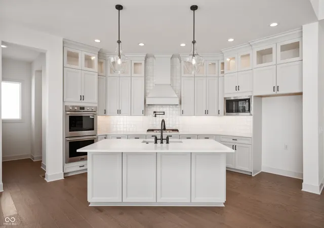 Photo 3 of Mansion for sale at 19720 Chatsworth Blvd, Westfield, IN 46074 | MLS# 22111980 | Listing updated on 2026-09-25