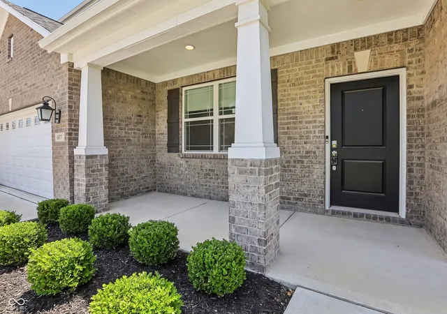 Photo 3 of Single family home for sale at 6077 Dugan Dr, Whitestown, IN 46075 | MLS# 22111985 | Listing updated on 2026-09-11
