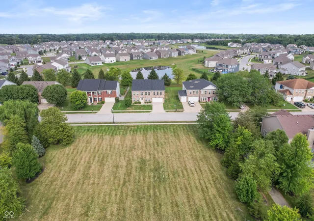 Photo 3 of Single family home for sale at 6757 Eastland Dr, Brownsburg, IN 46112 | MLS# 22112094 | Listing updated on 2026-09-10