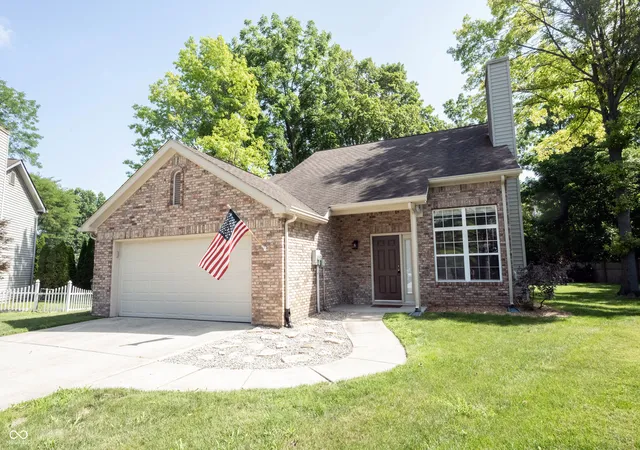 Photo 1 of Single family home for sale at 7591 Sycamore Grv, Indianapolis, IN 46260 | MLS# 22112297 | Listing updated on 2026-10-07