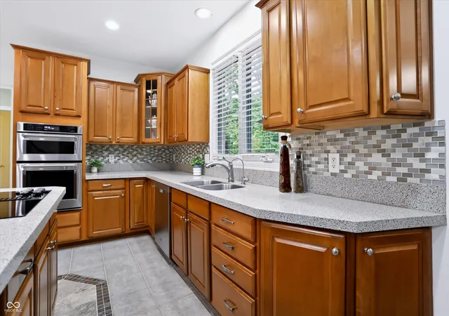 Photo 4 of Single family home for sale at 9330 E Timberline Dr, Indianapolis, IN 46256 | MLS# 22112380 | Listing updated on 2026-10-07