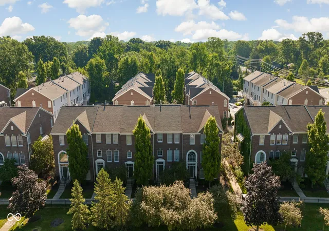 Photo 2 of Townhouse for sale at 8629 N Meridian St, Indianapolis, IN 46260 | MLS# 22112389 | Listing updated on 2026-09-30